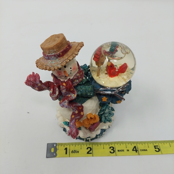 Studio Eluceo Snowman Let It Snow Figurine With Mini Snowglobe Christmas Decor - Picture 6 of 9